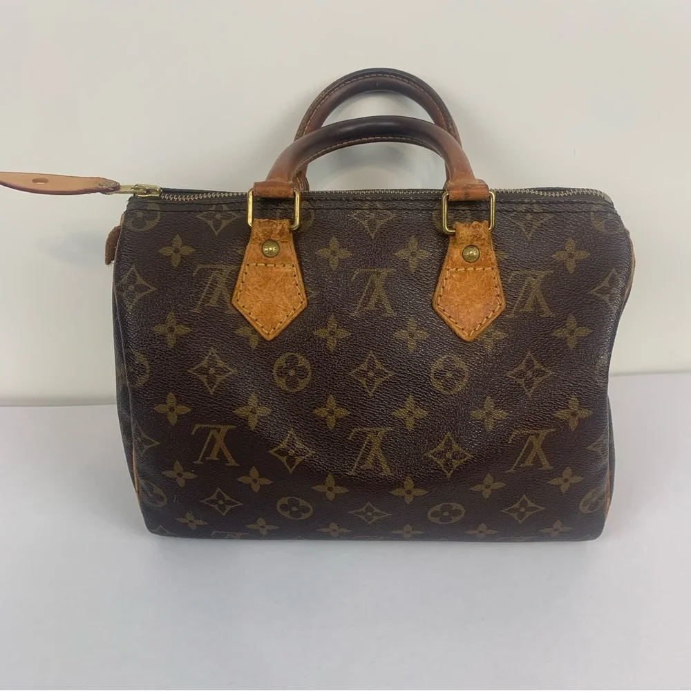 Louis Vuitton Monogram Speedy 25 Bag - Picture 2 of 16